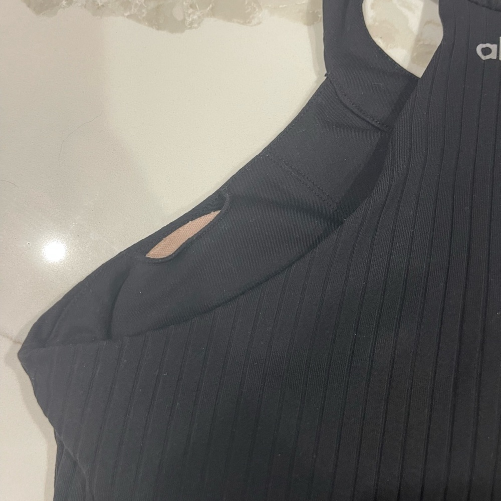 Like-new ALO Unite Rib-Knit Cropped Bra Tank - XS - Picture 6 of 6
